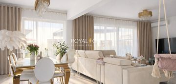 Elegancki, nowoczesny dom w starych babicach.