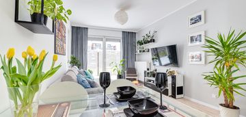 Mieszkanie z ogródkiem tęczowy las