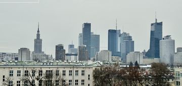 Dwustronne/ balkon / metro / plac bankowy /parking