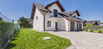 Dom w murowańcu, 4/5 pokoi, garaż, działka 525m2,