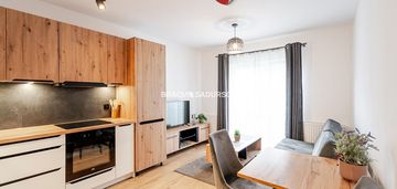 Nowoczesna w pełni wyposażona kawalerka.