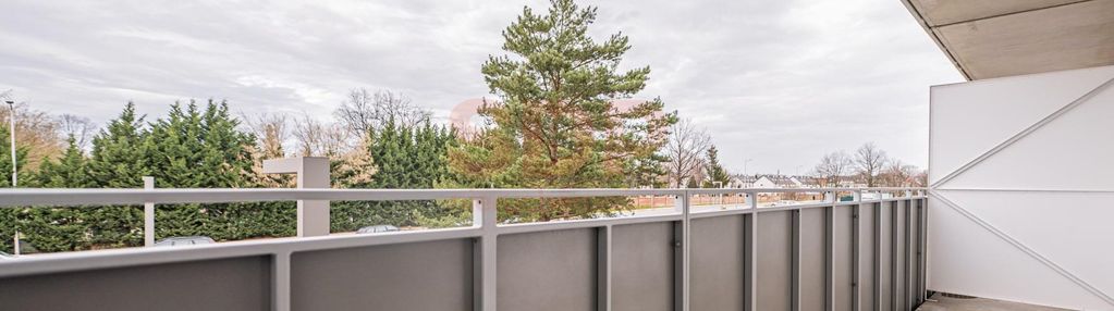 58 m2 z dużym balkonem w zielonej okolicy, parking