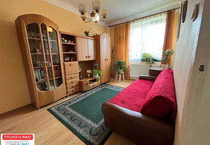 2 pokoje na 2 piętrze z balkonem