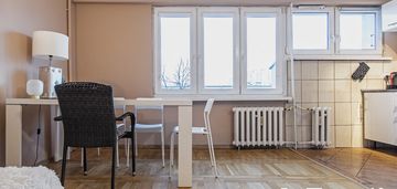 Umeblowane, 2 pokojowe mieszkanie z balkonem