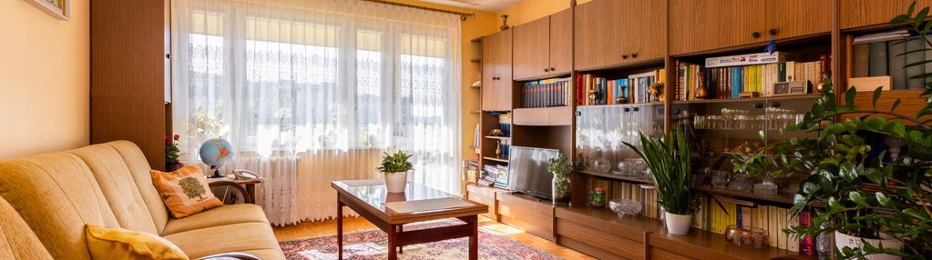 3 pokoje, odzielna kuchnia, balkon, winda