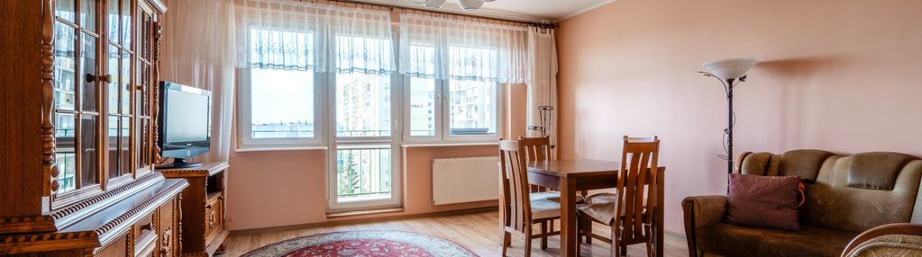 3 pokoje z oddzielną kuchnią w centrum moreny!