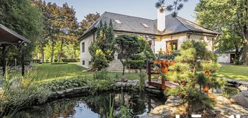 Dom jednorodzinny z budynkiem biurowo-magazynowym