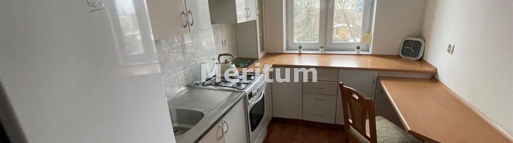 Kawalerka umeblowana. oddzielna kuchnia balkon