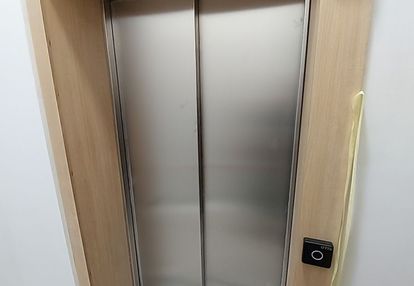 Inwestycyjna kawalerka w budynku premium