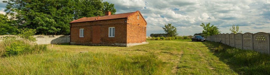 Działka z domem blisko natury