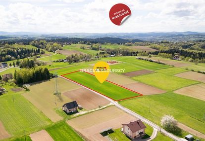Działka budowlana / 34 + 24 ar
