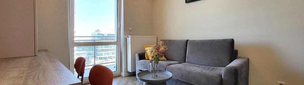 Nowoczesne studio w budynku z siłownią