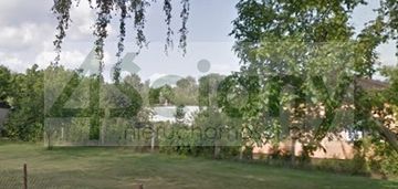 Atrakcyjna działka w centrum łąk