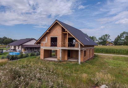 Dom w cichej okolicy obok jeziora otmuchowskiego