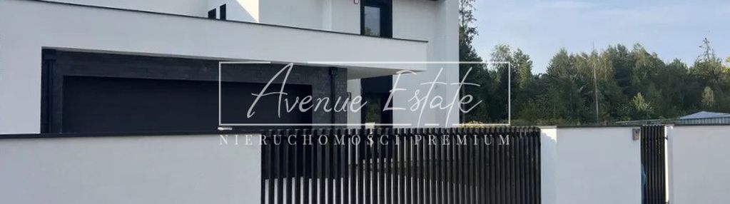 Modernistyczny / ogromne przeszklenia / nowy