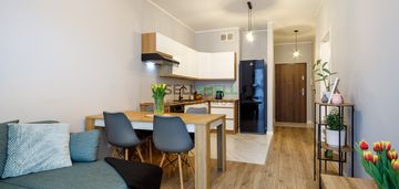 Słoneczny apartament przy parku