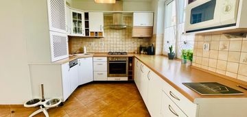 4pok mieszkanie dwupoziomowe z balkonem do wejścia