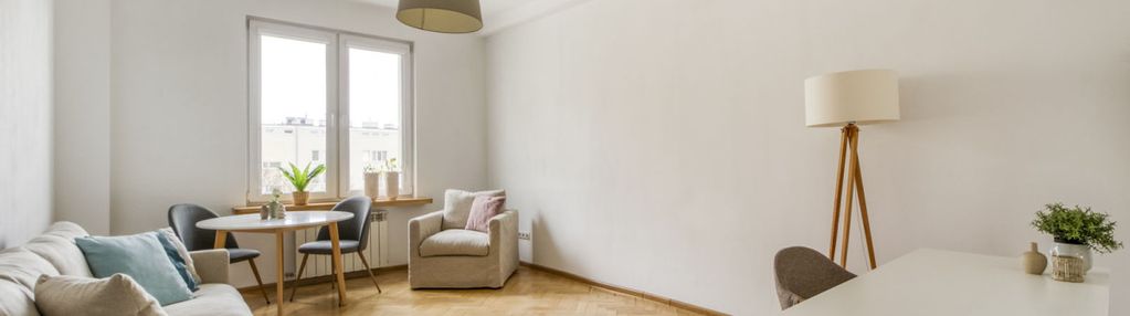 Widne, dwustronne, tuż przy metrze, ciche