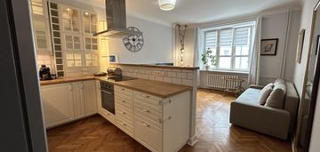 Mieszkanie 2 pokoje kamienica z windą śródmieście