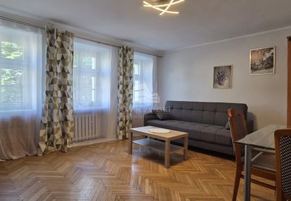 Rynek, ul. białoskórnicza, rozkładowe, 2 pok.,40m2