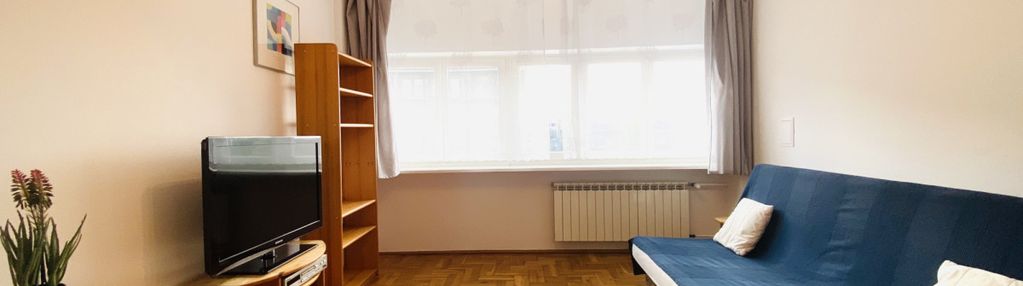Podwórze, 4-piętro, jasne, możliwość parkowania!