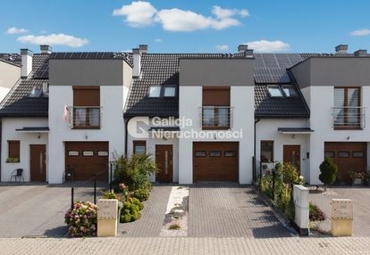 Szeregówka z ogrodem blisko szkoły!