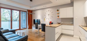 4 pokojowy apartament na rydygiera.