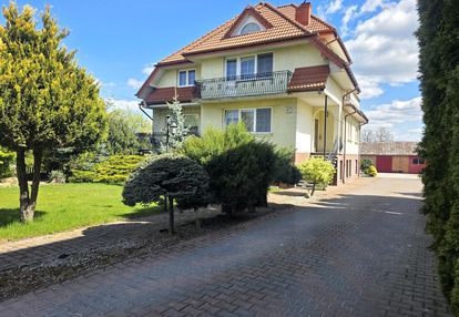 Duzy dom w kowalach gm. sieradz,na działce 1900m2