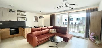 Komfortowy apartament, salon, 3 sypialnie parkitka