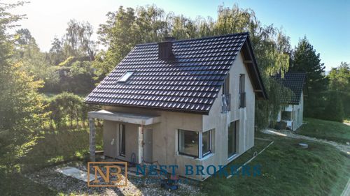 Dom wolnostojący w stadnikach| 5 arów