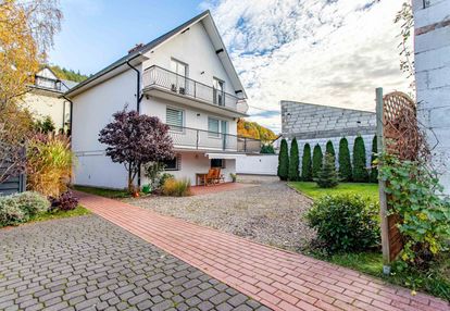 Dom wolnostojący, 4 kondygnacje, ogród, garaż