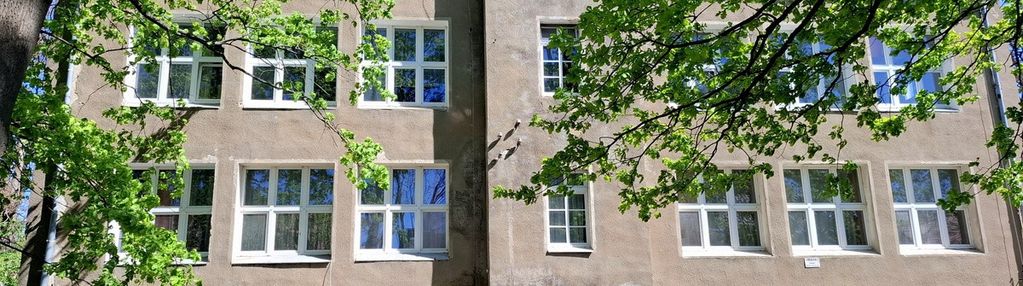 Cały budynek + działka na bliźniaka