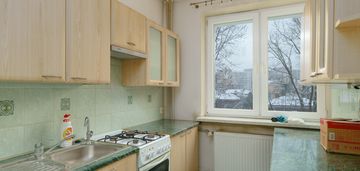 Metro wilanowska, 4 pokoje, dwustronne, do remontu