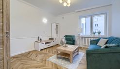 Mokotów elegancka kawalerka z osobną kuchnią