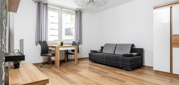 Na wynajem!! przestronna kawalerka/ avia/ czyżyny