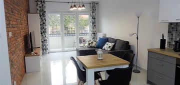Elegancki apartament w centrum miasta, parking,