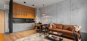 Stylowy apartament z tarasem na pradze!