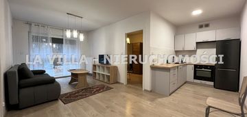 Atrakcyjne, nowy blok, wysoki parter z balkonem