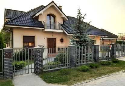 Dom w kiełczowie | 3 sypialnie | tereny zielone