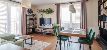 Casa feliz, duże balkony, widok, wysoki standard