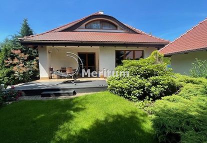 Dom wolnostojący 5 pokoi garaz 2 auta działka2000m