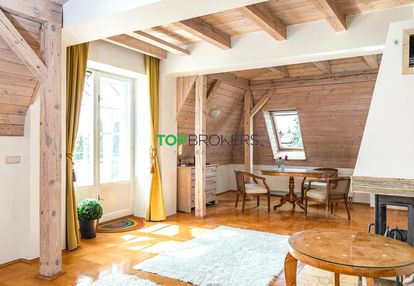 Przestronny, stylowy apartament z dużym tarasem