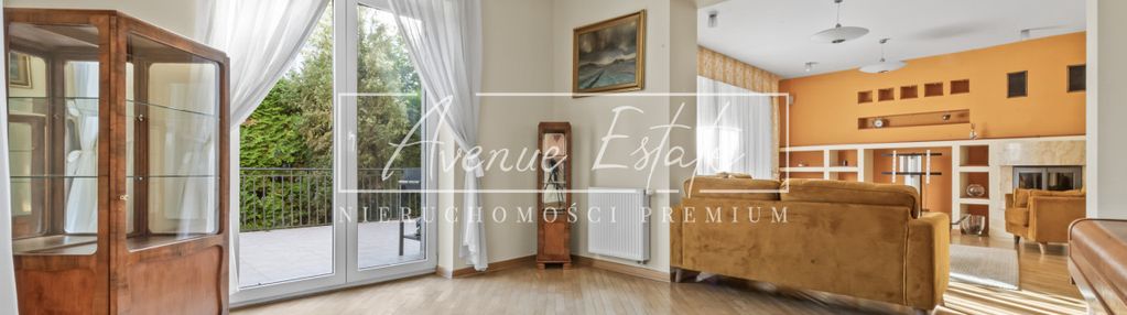 Dom z pięknym ogrodem w pożądanej lokalizacji