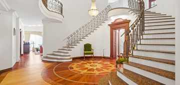 Luksusowa rezydencja z basenem i bacówką, 1,2 ha