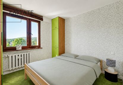 4-pokojowe mieszkanie z balkonem