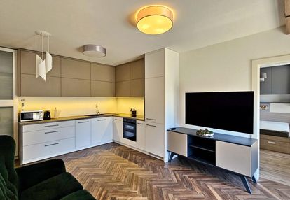 Wynajmę ładne m4 z tarasem | garaż