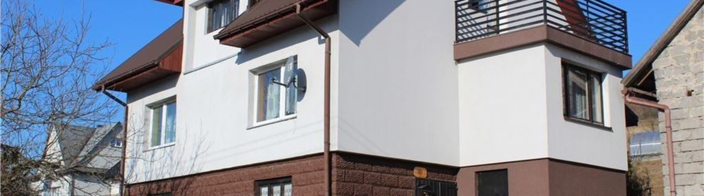 Urokliwy dom w stylu zakopiańskim w kurowie