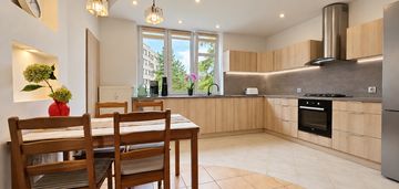 4 duże pokoje, balkon, widok, pierwsze piętro !
