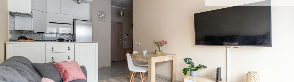 Mieszkanie z ogrodem na tęczowym lesie