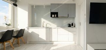 Studio z balkonem przy jesionowej